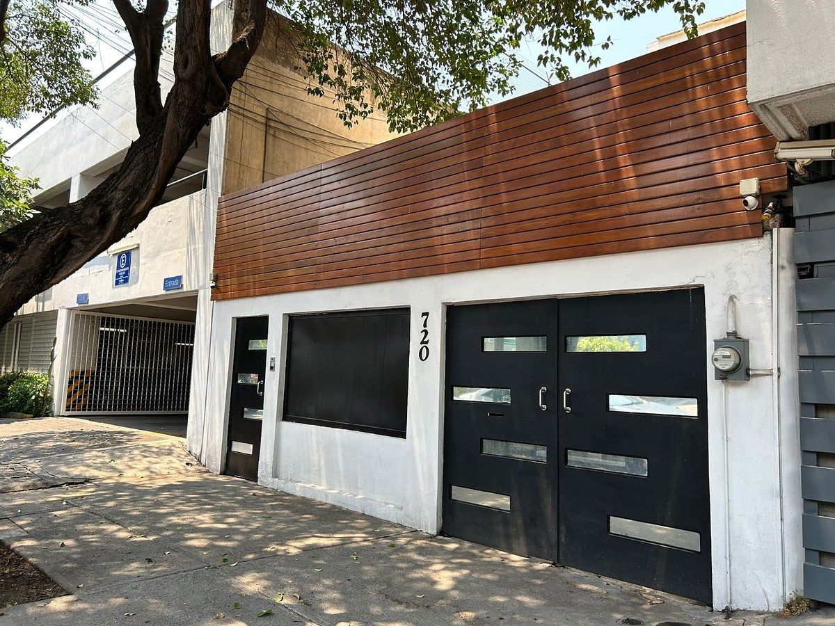 FACHADA, foto 2 de 19