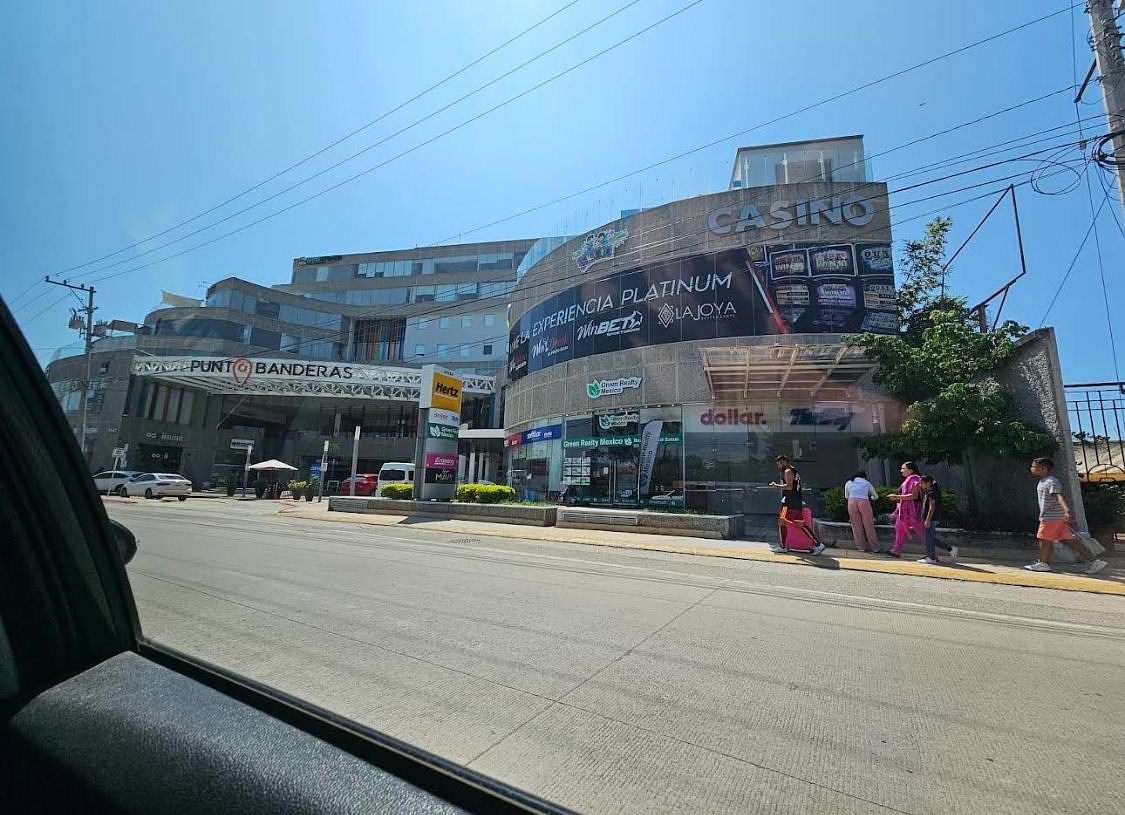 Retail Space in Marina Vallarta, Puerto Vallarta, photo 8 of 10