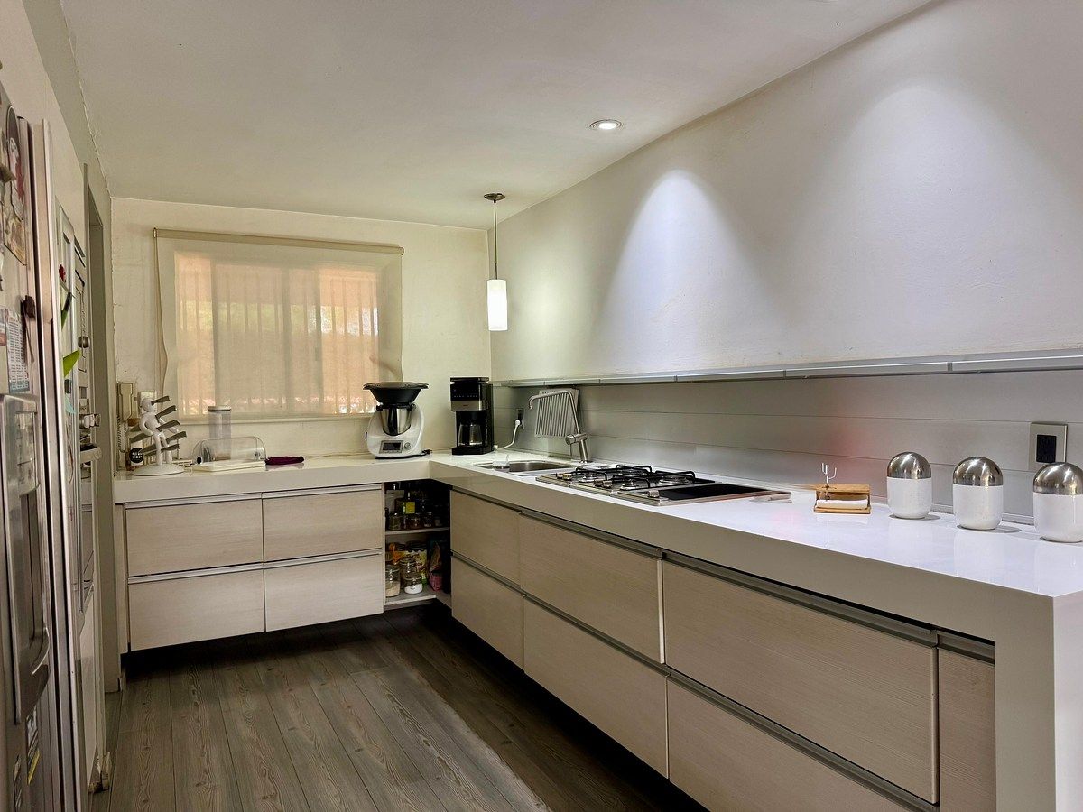 13 de 16: Cocina integral equipada