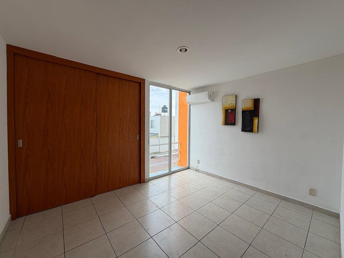 House in Parques del Palmar, Tlaquepaque, photo 19 of 43
