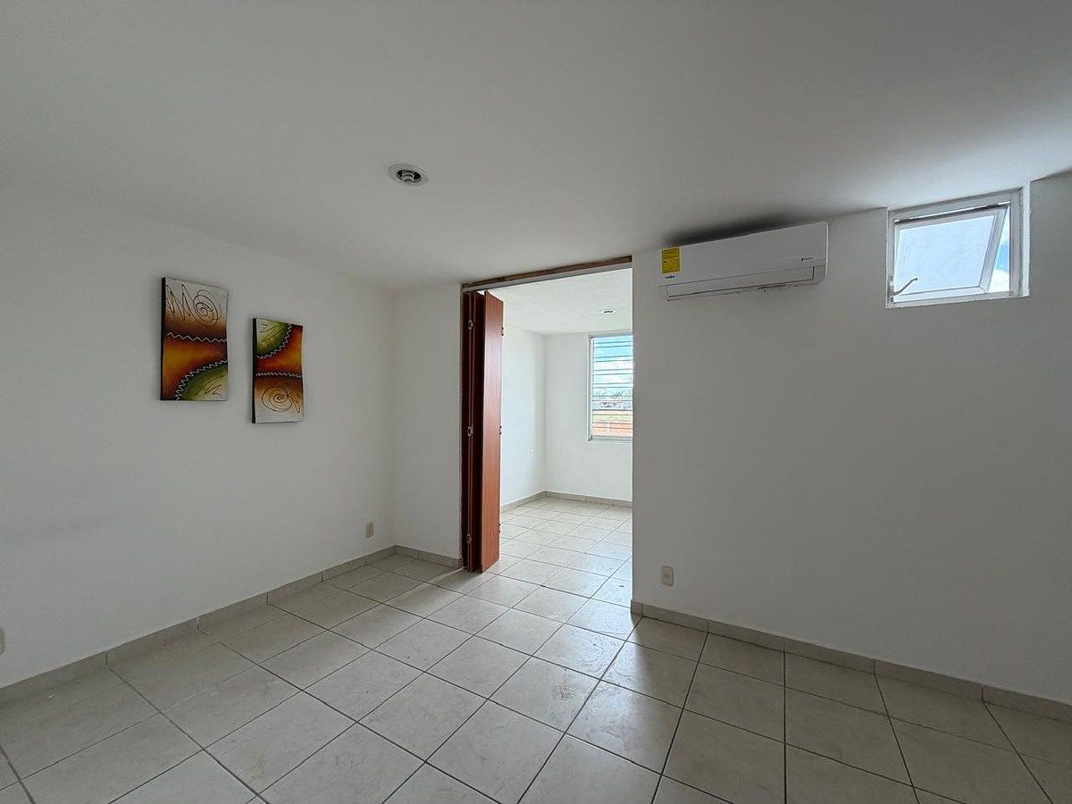 House in Parques del Palmar, Tlaquepaque, photo 22 of 43