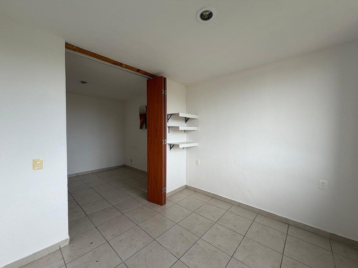 House in Parques del Palmar, Tlaquepaque, photo 26 of 43