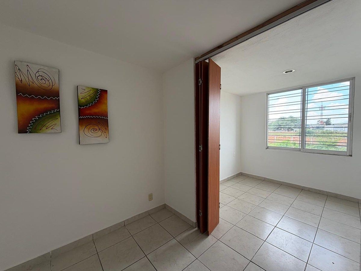 House in Parques del Palmar, Tlaquepaque, photo 27 of 43