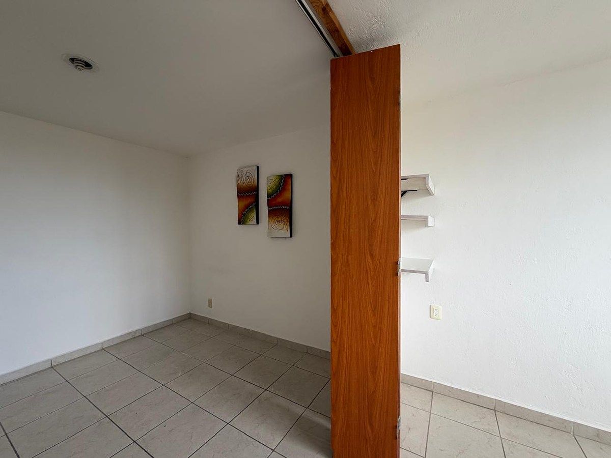 House in Parques del Palmar, Tlaquepaque, photo 28 of 43