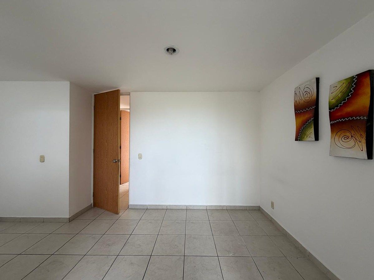 House in Parques del Palmar, Tlaquepaque, photo 29 of 43