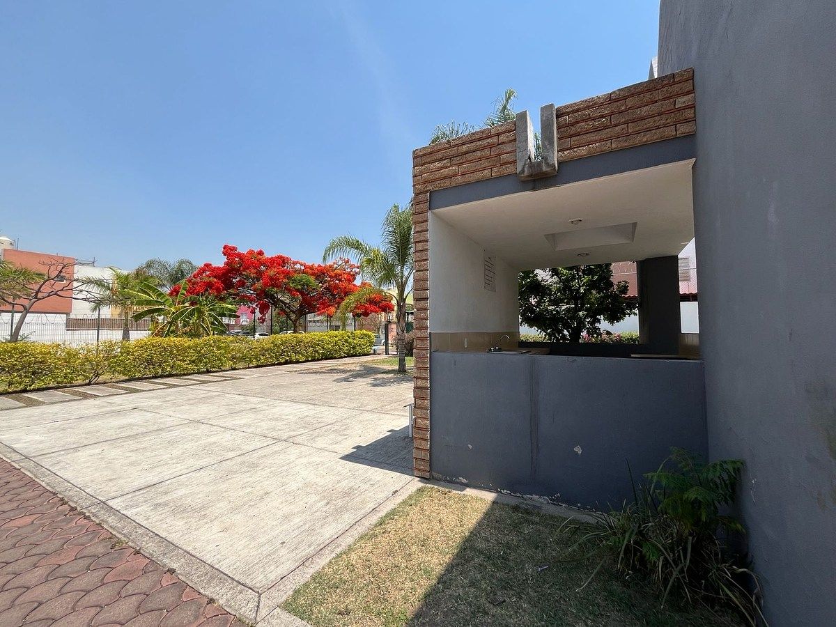 House in Parques del Palmar, Tlaquepaque, photo 38 of 43