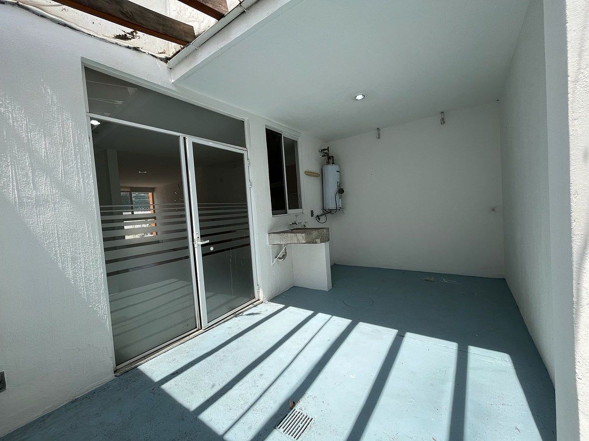 House in Parques del Palmar, Tlaquepaque, photo 13 of 43