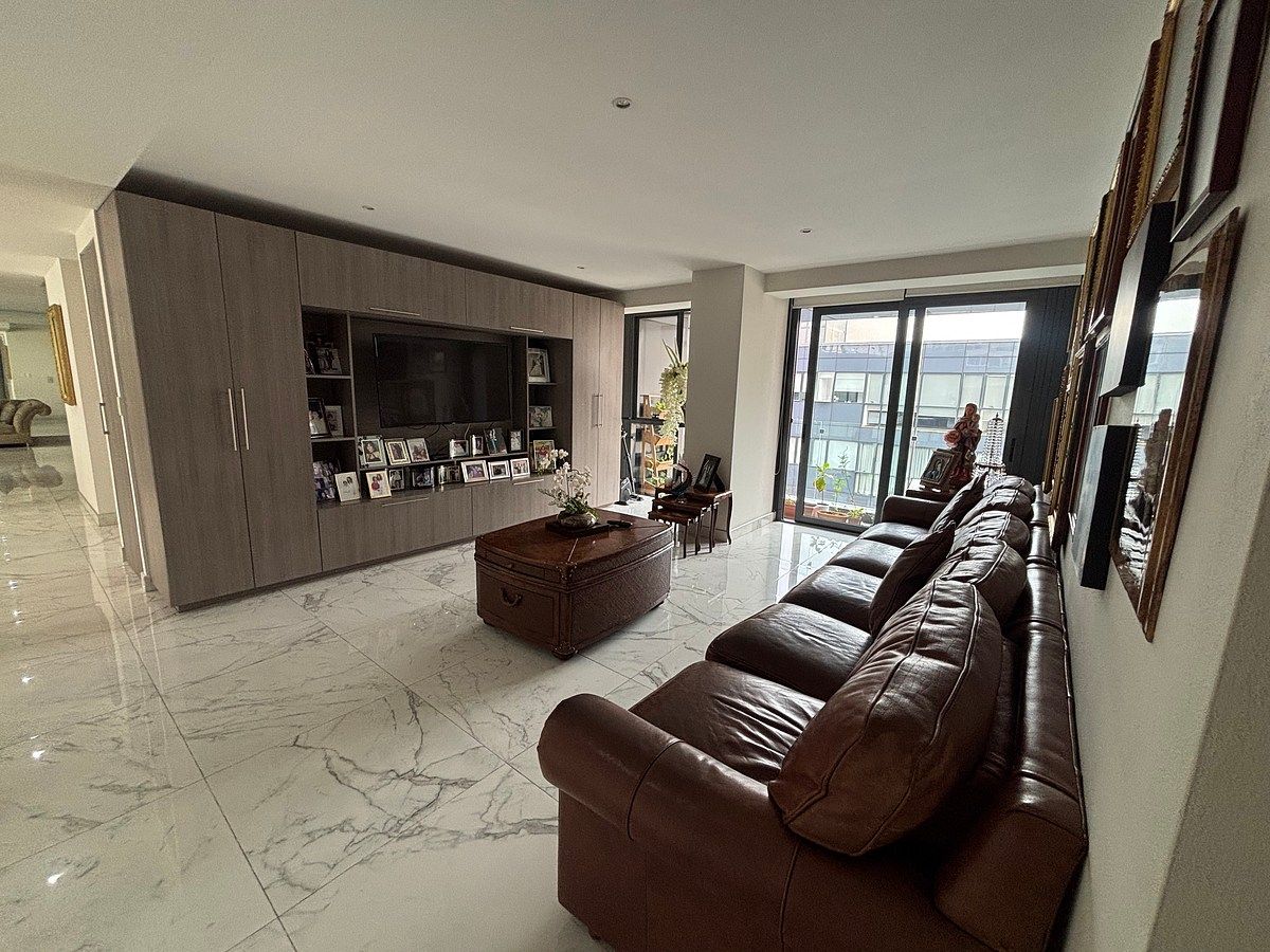 14 de 23: Family room