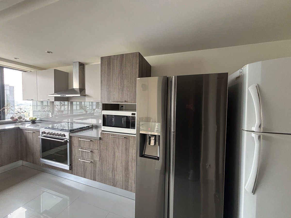 3 de 23: Cocina amplia