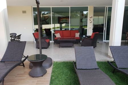 LUXURY RESIDENCE IN SANTA FE XOCHITEPEC GOLF CLUB, MORELOS