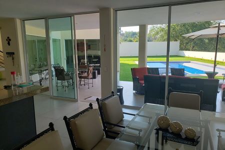 LUXURY RESIDENCE IN SANTA FE XOCHITEPEC GOLF CLUB, MORELOS