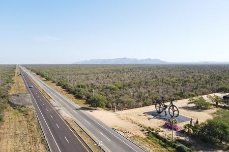 1,686 HECTARES