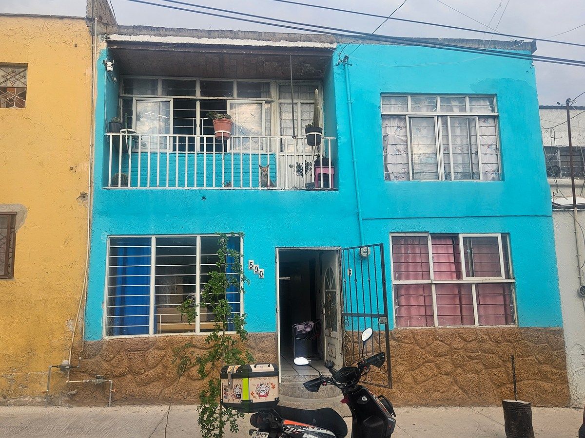 1 de 17: FACHADA