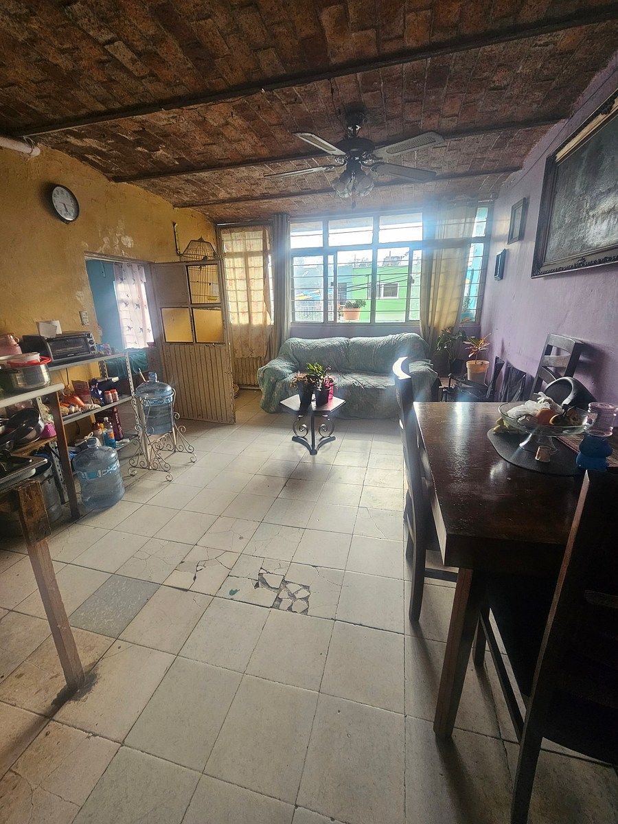 15 de 17: Sala planta alta