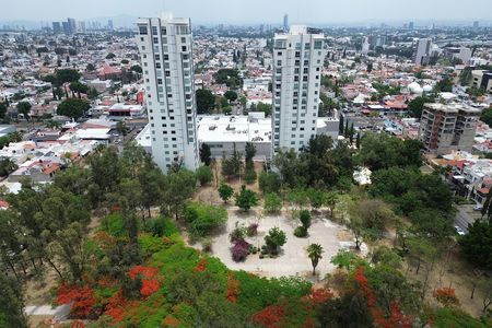 Departamento en renta en Espacios Galerías, nivel 14. Incluye mtto