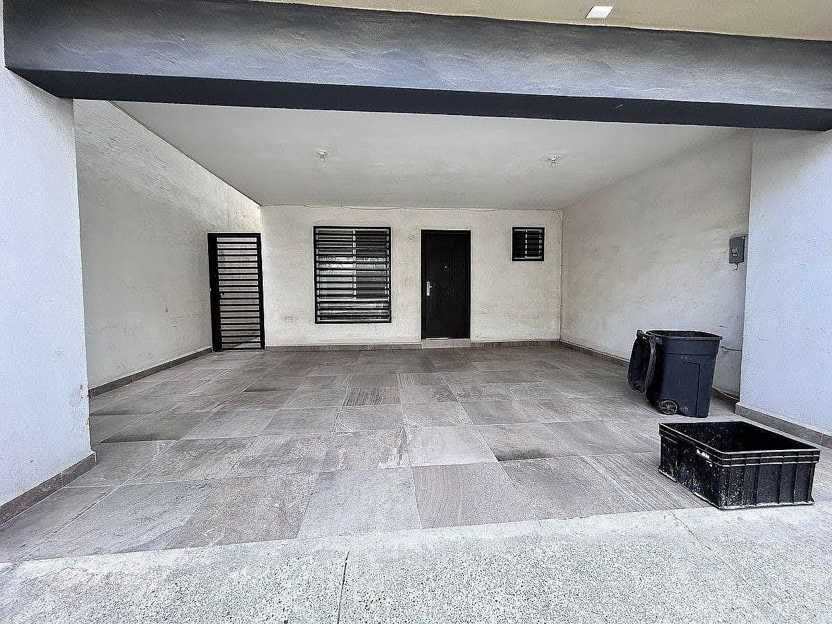 Casa em Fraccionamiento Montenova, García, foto 3 de 21