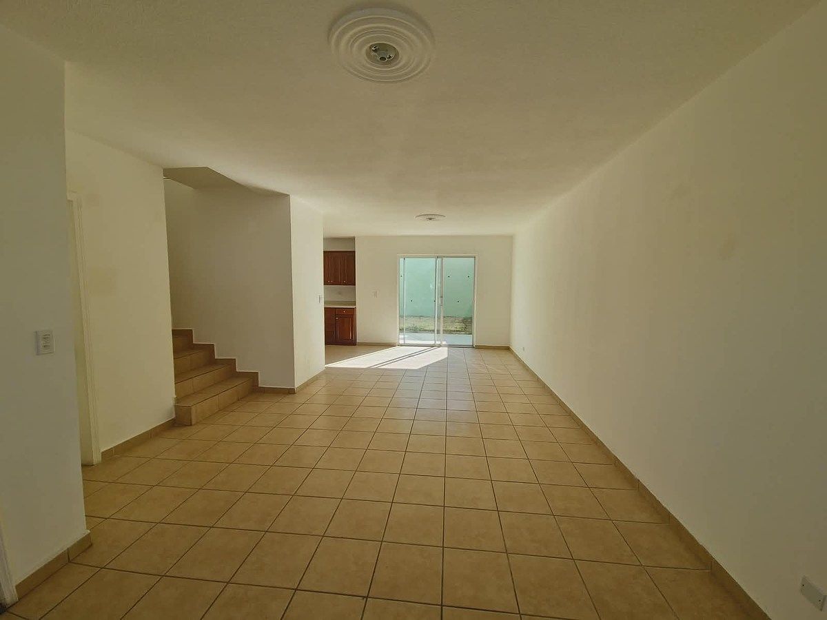 4 de 20: SALA-COMEDOR