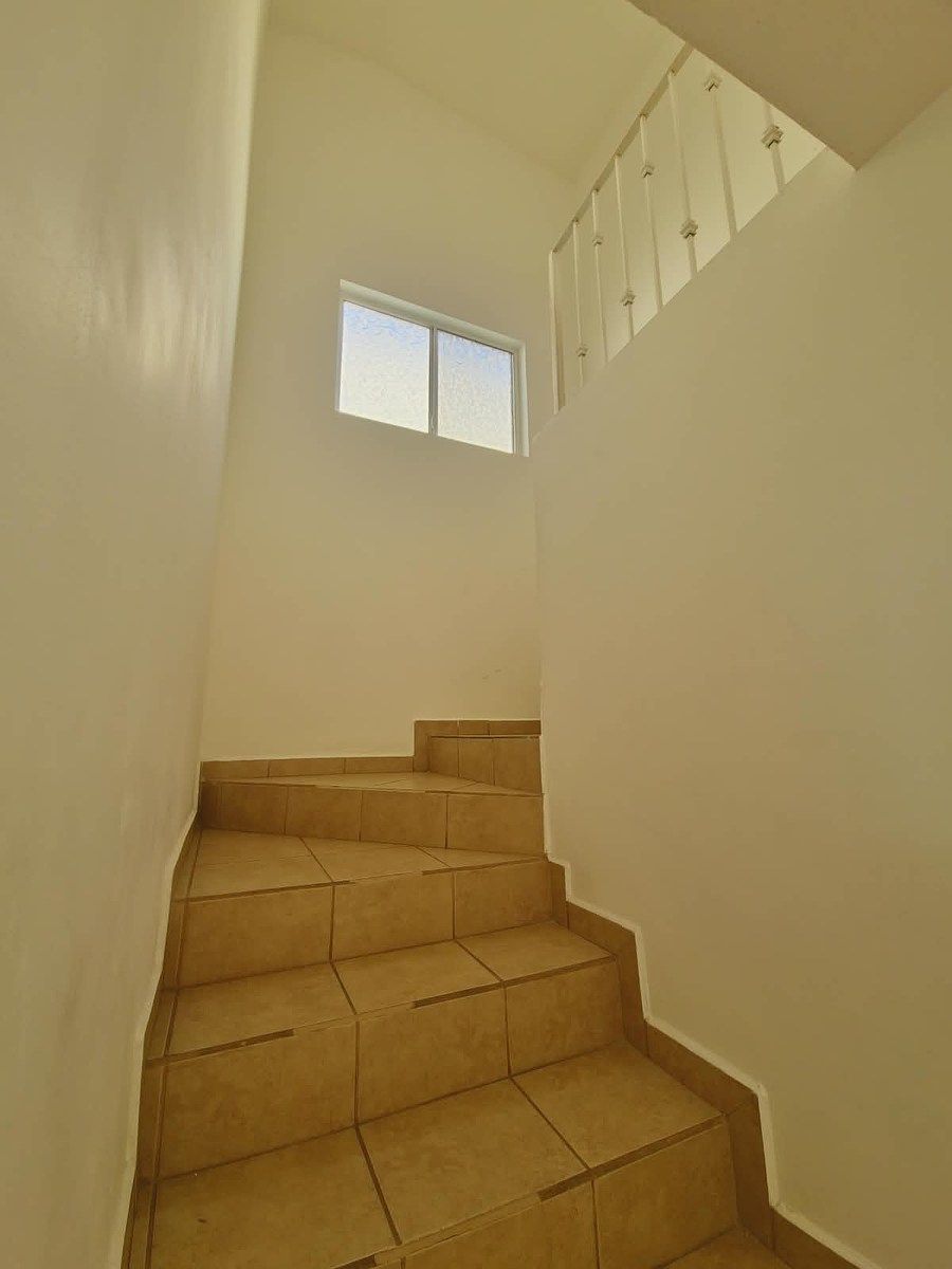 11 de 20: ESCALERA