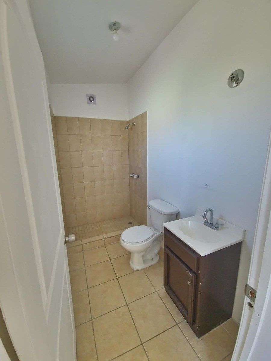 20 de 20: BAÑO DE RECÁMARA PRINCIPAL