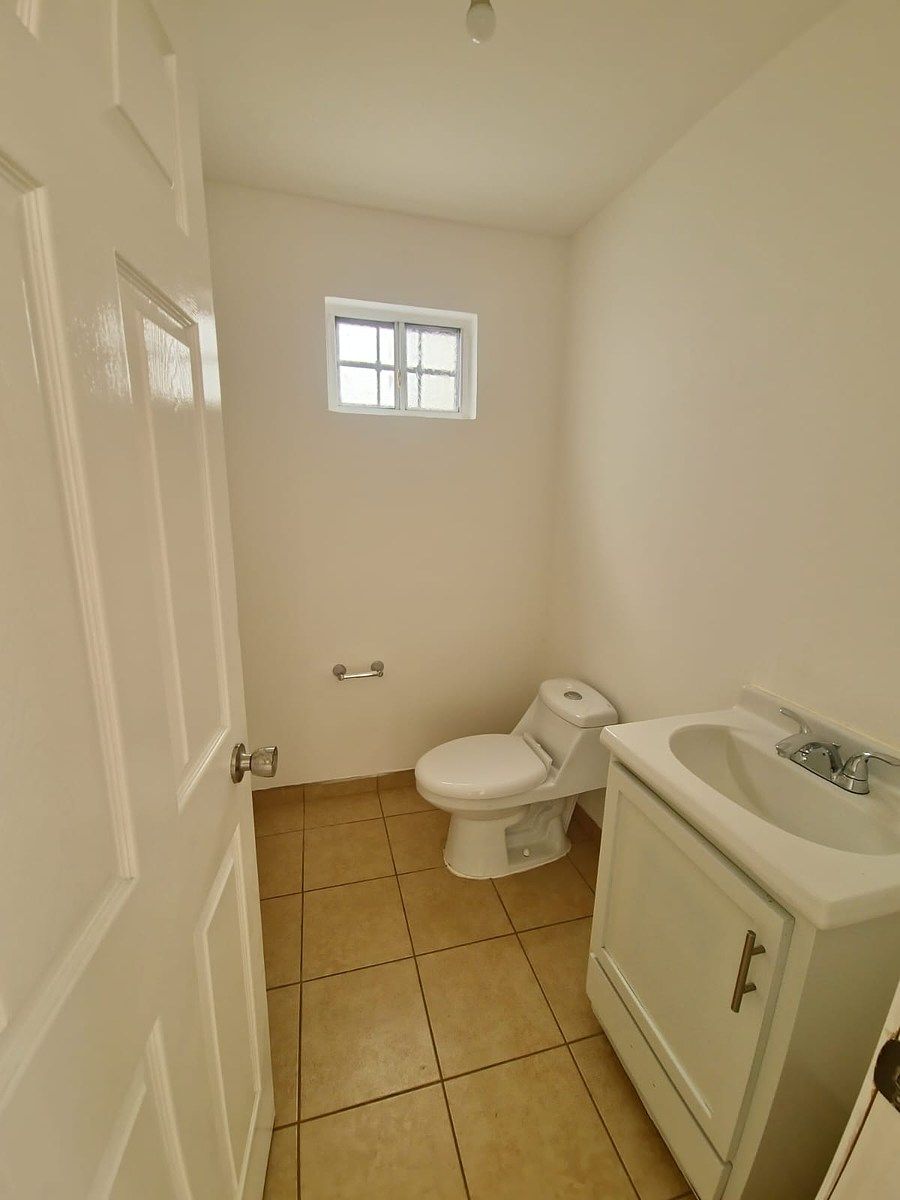 MEDIO BAÑO EN PLANTA BAJA, photo 4 of 20
