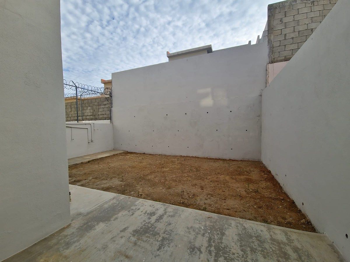 PATIO TRASERO, photo 9 of 20