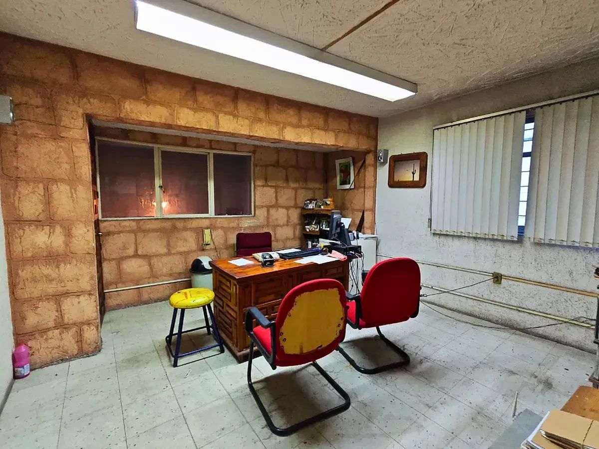 Bodega comercial en Valentín Gómez Farias, Venustiano Carranza, foto 2 de 30