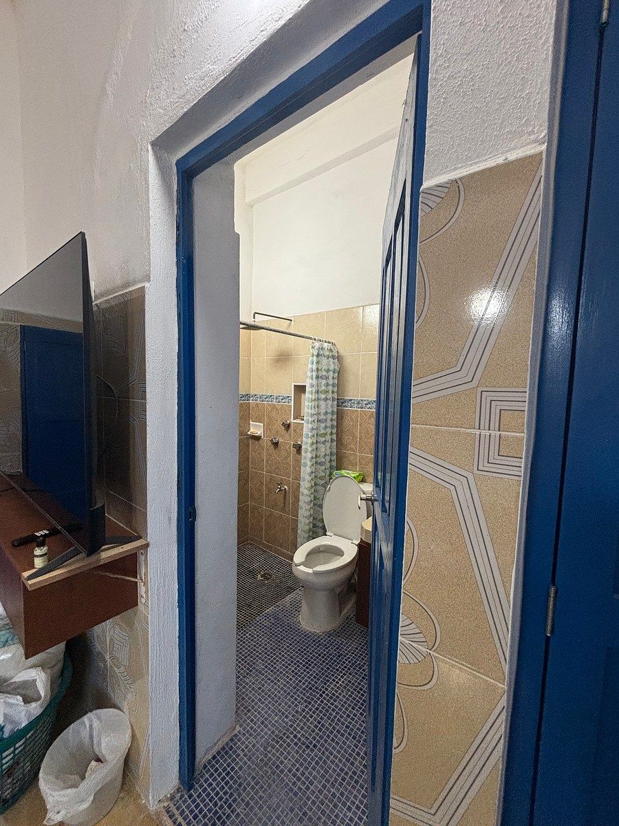 6 de 8: BAÑO RECAMARA PRINCIPAL