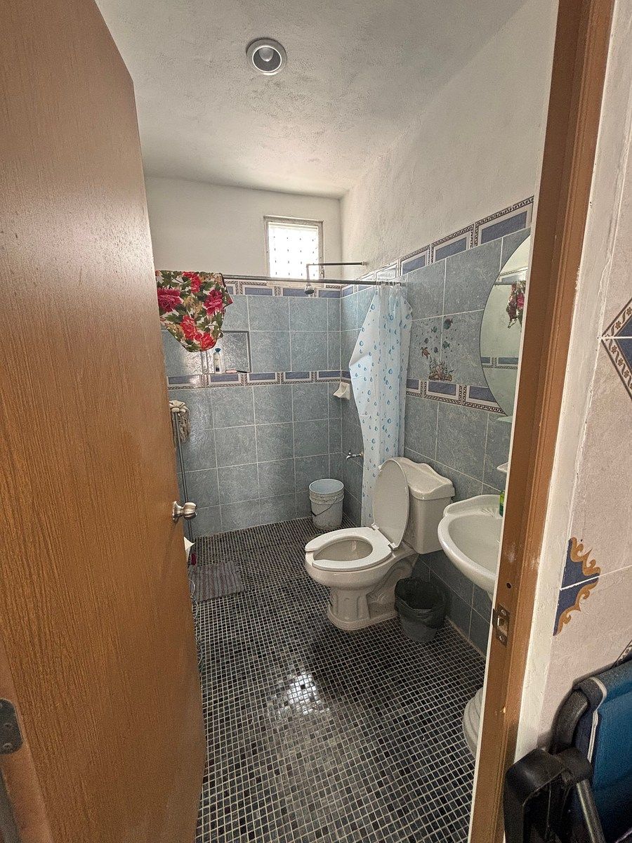 8 de 8: BAÑO AREA SOCIAL