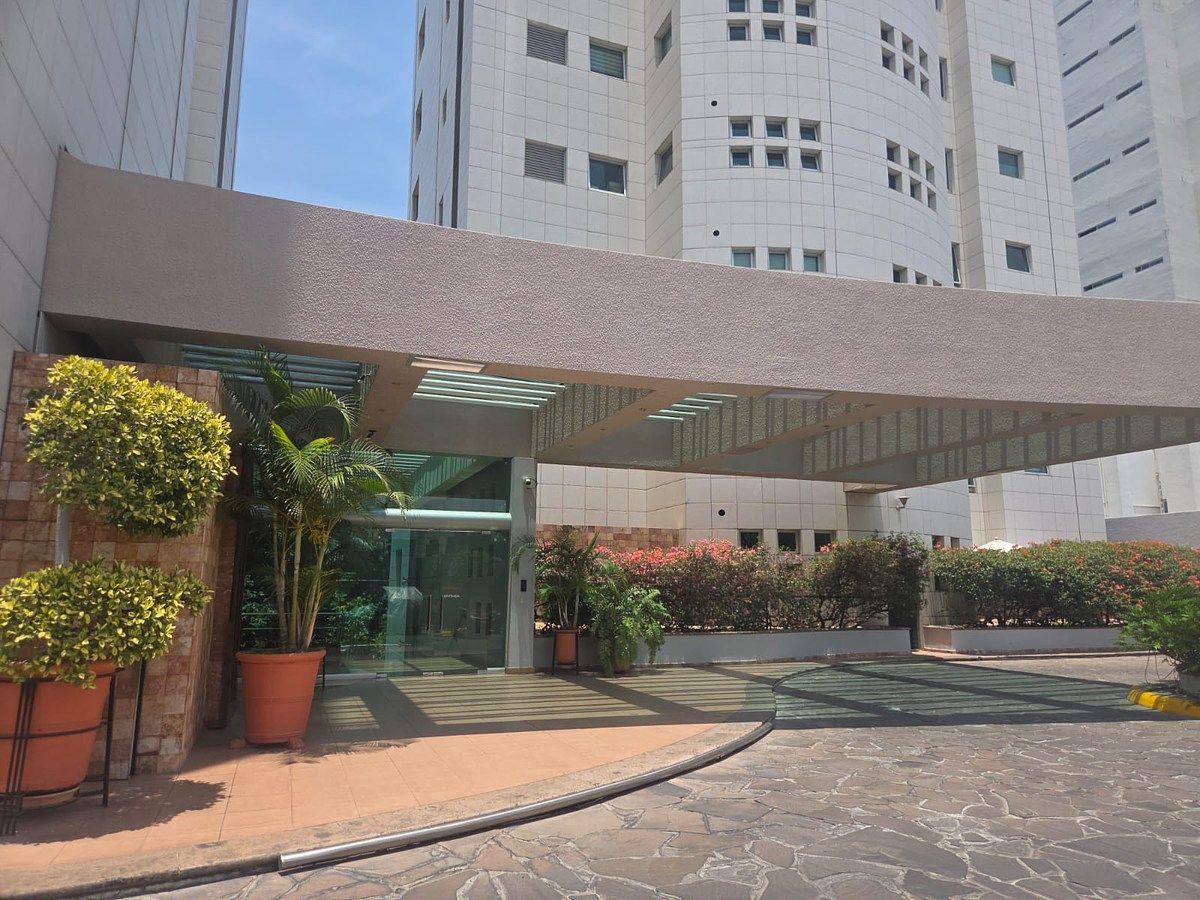 4 de 26: Motor lobby