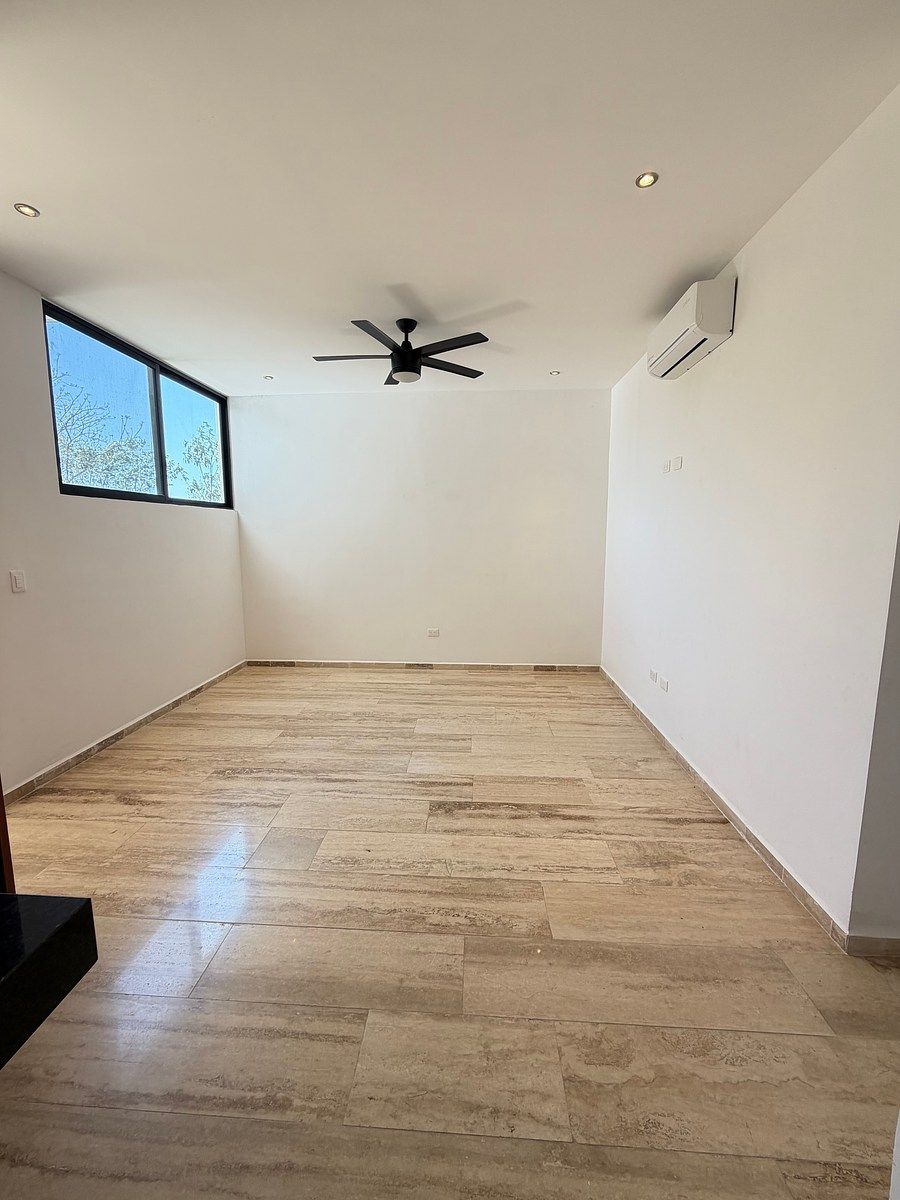 19 de 28: Area de Sala-Comedor