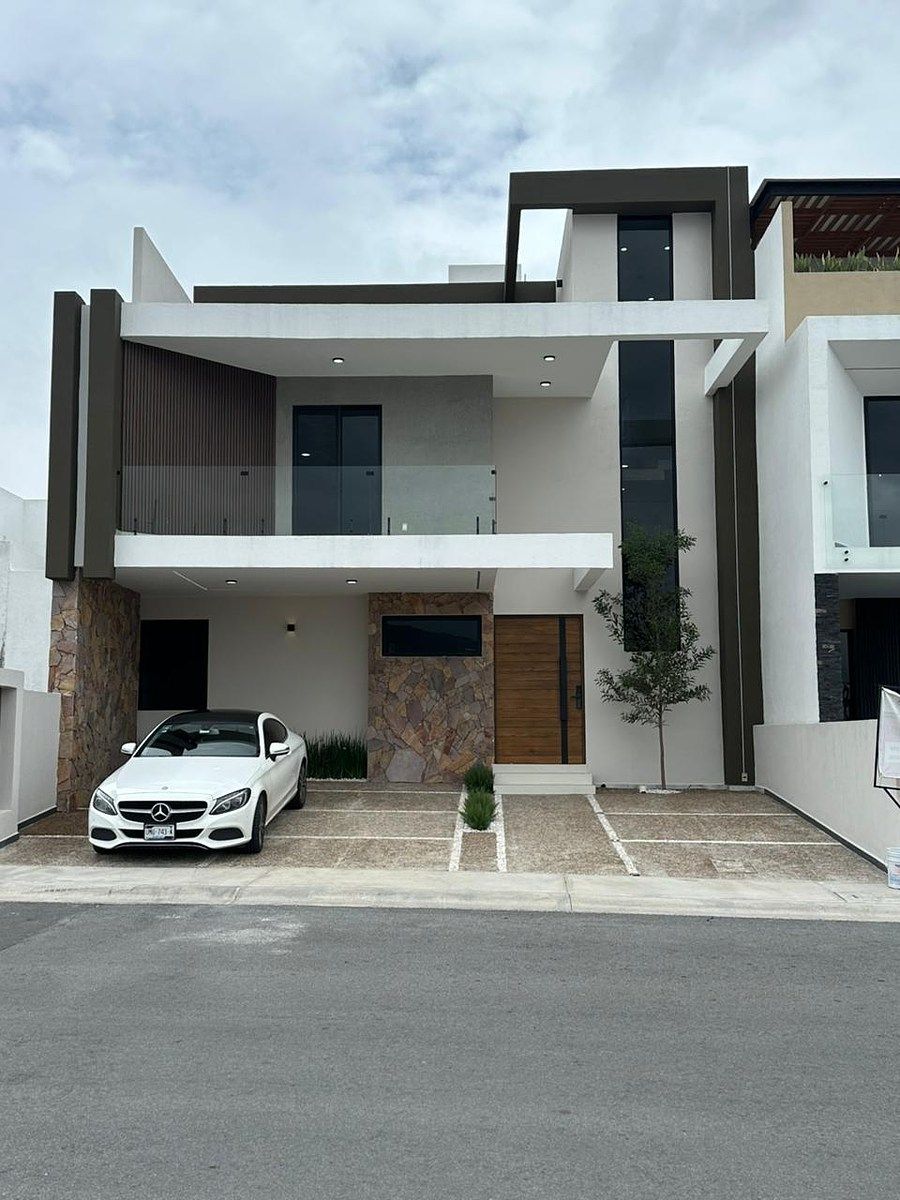VENTA DE CASA EN LOMAS DE JURIQUILLA, foto 1 de 21