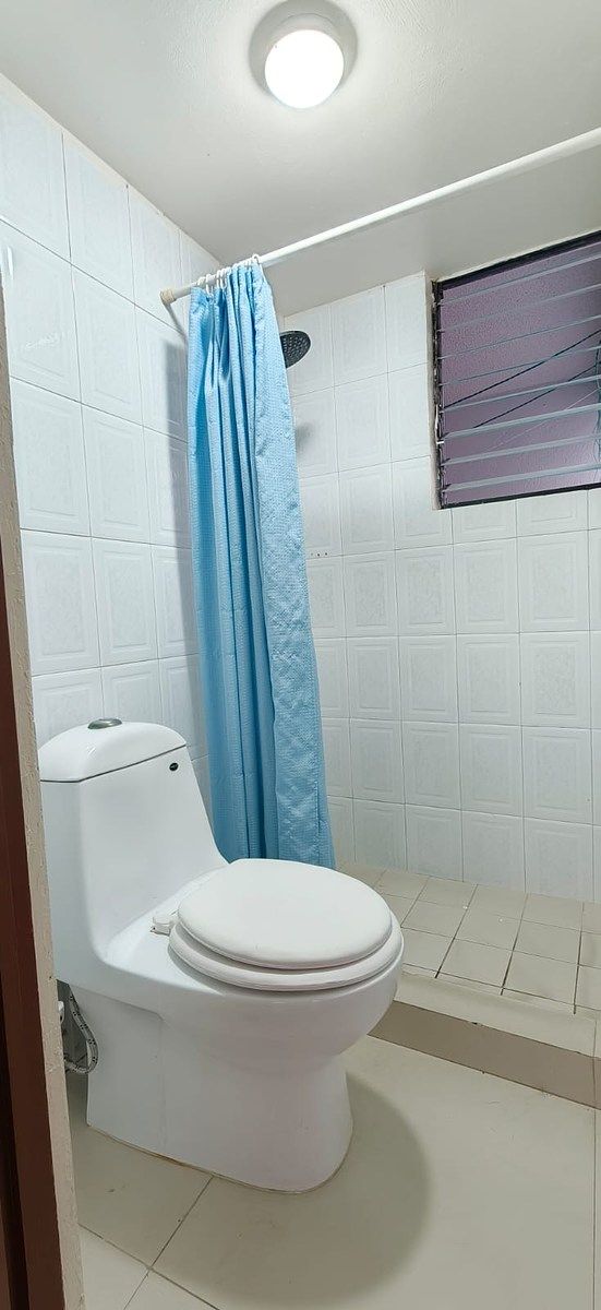 20 de 24: 1 baño completo
