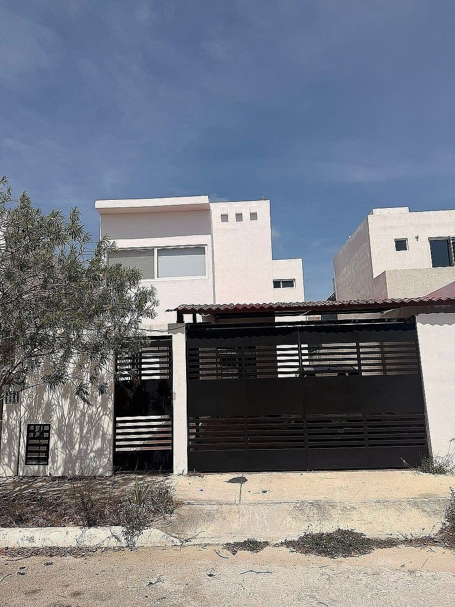 House in Villas de Tixcacal, Mérida, photo 2 of 14