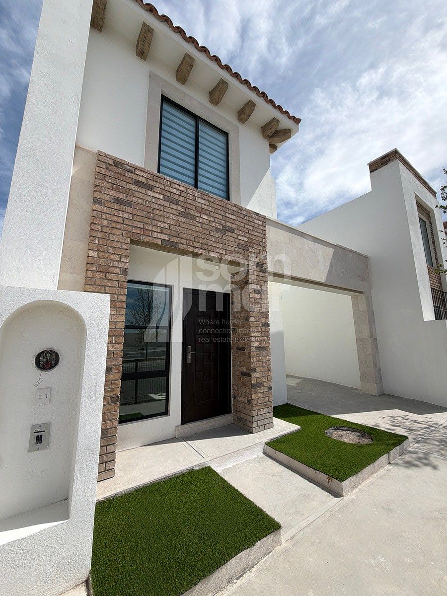 Casa en Venta en Residencial Valle de Torrecillas Modelo Monterreal Colonial