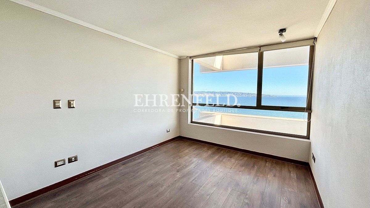 Dormitorio principal en suite., foto 11 de 20