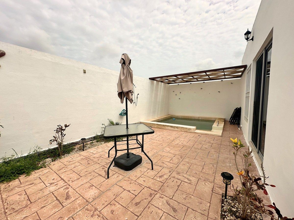 CASA EN VENTA DE UN PISO EQUIPADA, EN MERIDA YUCATAN, GRAN SANTA FE NORTE - foto 1