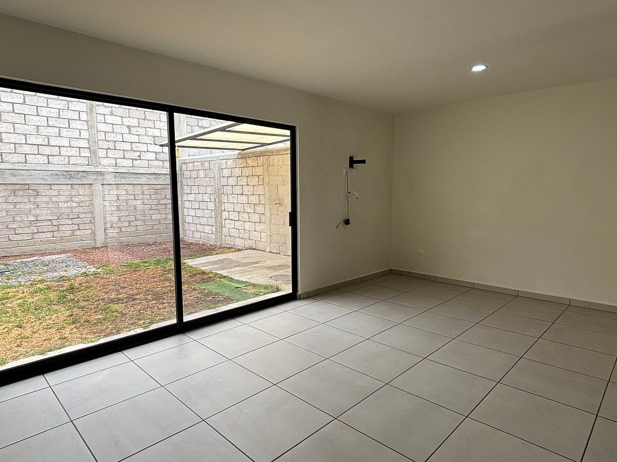 Casa em condomínio fechado em Capital Sur, El Marqués, foto 2 de 16