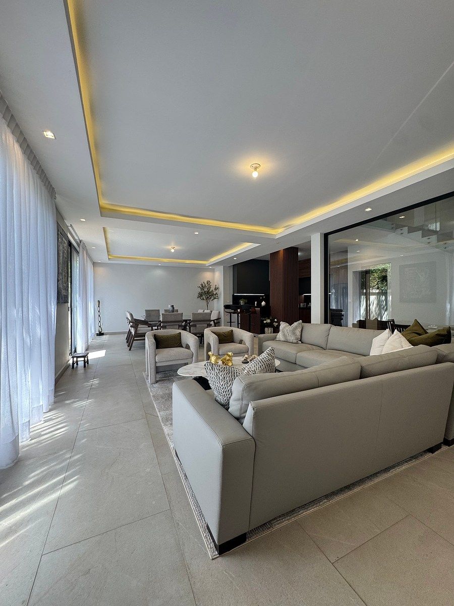 3 de 10: Sala, comedor y cocina