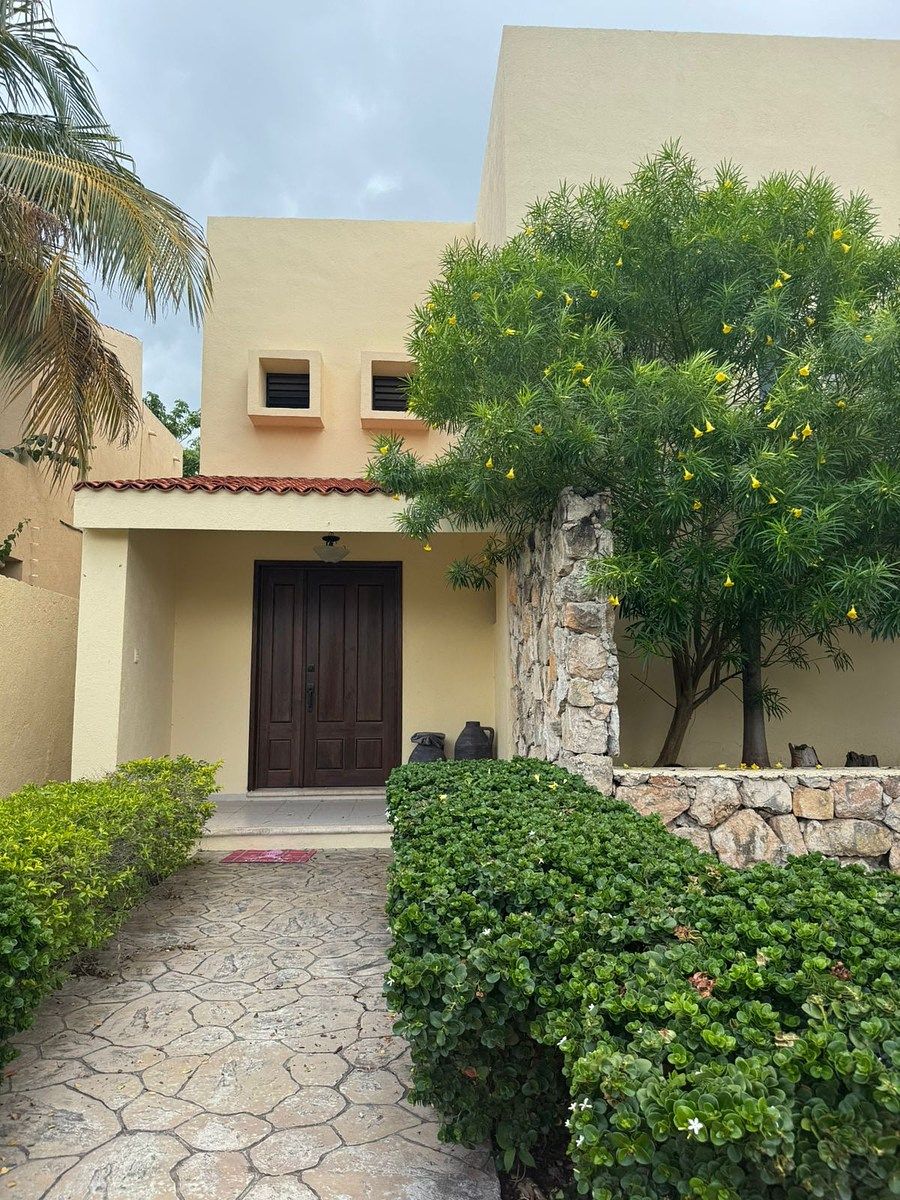 Casa en venta en Xaman Kab con páneles solares