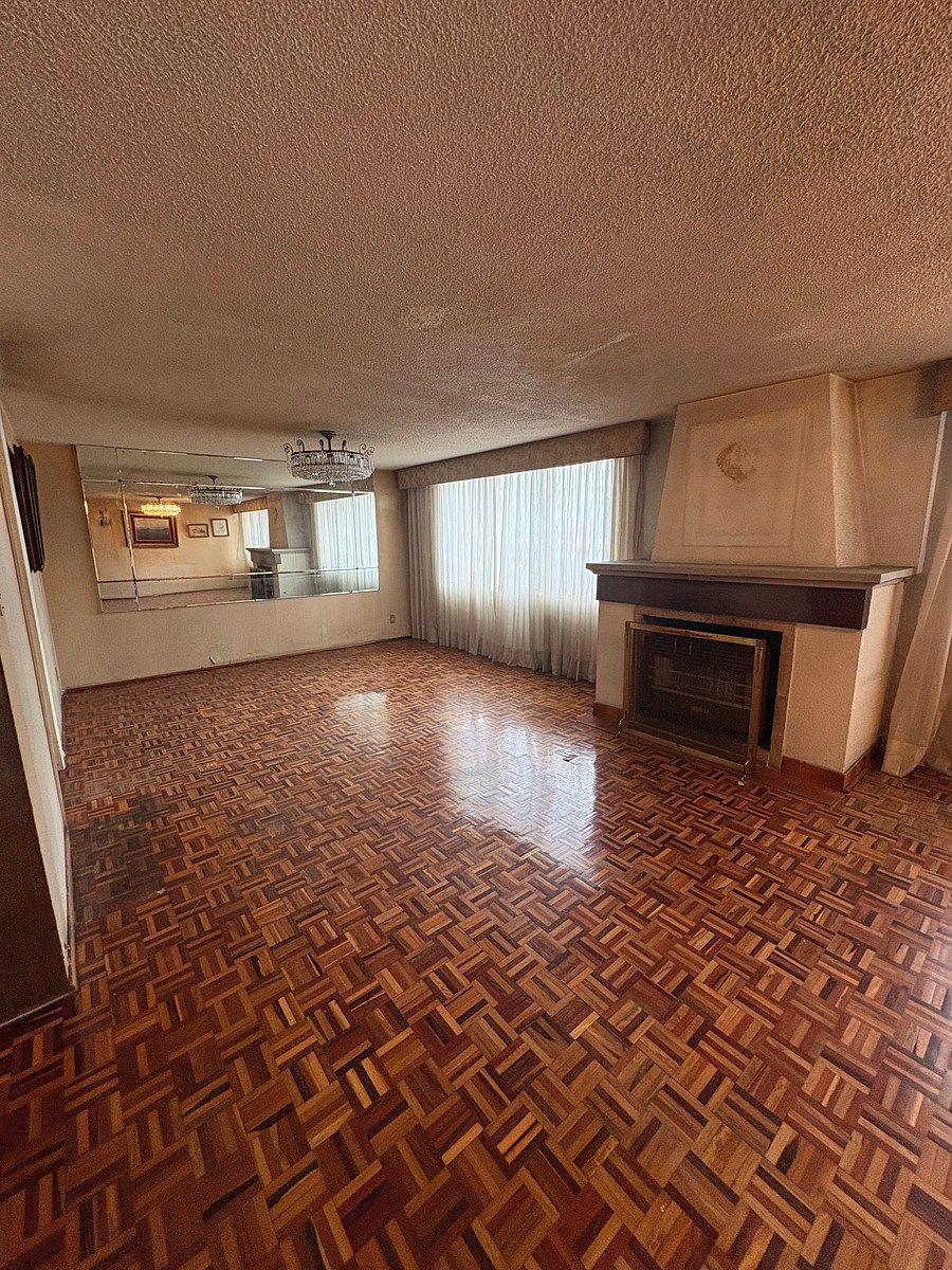 Casa para remodelar o inversión uso de suelo mixto, foto 1 de 13