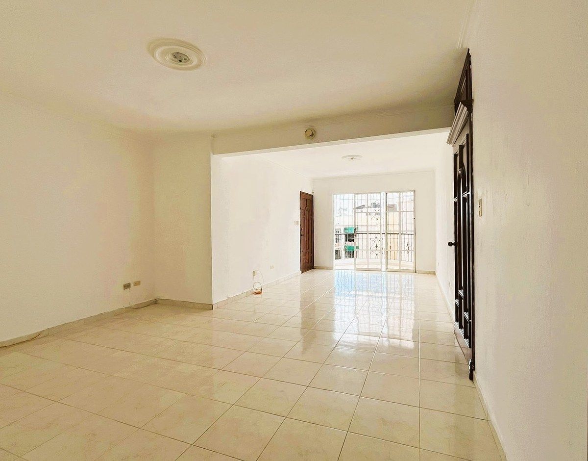 Apartamento de 2 habitaciones en alquiler en Los Restauradores, foto 1 de 18