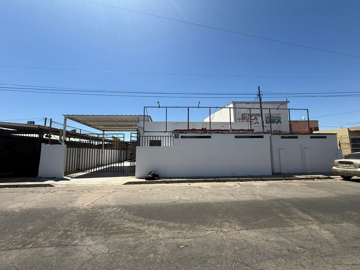 ¡Se renta oficinas con bodega en Col. Prohogar (Mexicali, B.C.)!, foto 1 de 15