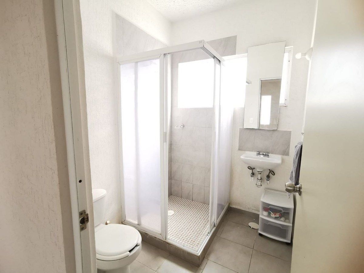 Baño, foto 11 de 12