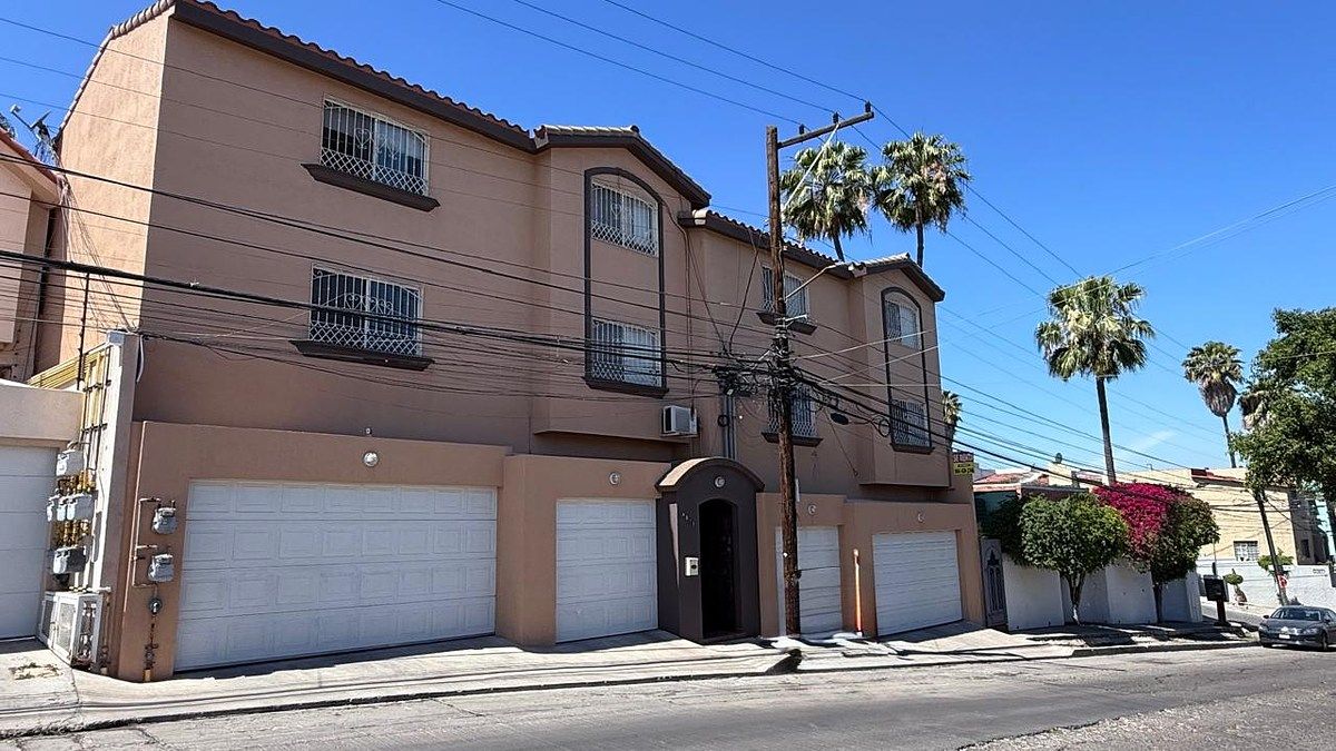 Department in Zona Dorada on Av. Las Ferias - Behind the racetrack, photo 1 of 1