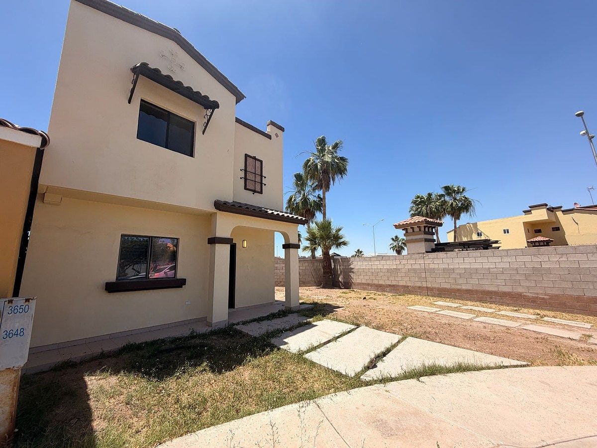 Casa en Residencial Segovia, Mexicali, foto 2 de 24