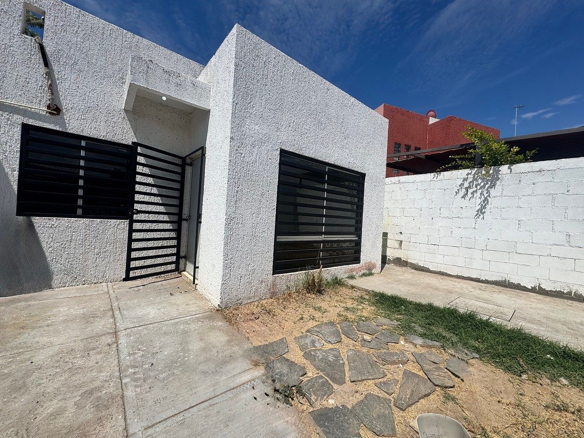 Entrada principal, foto 2 de 31