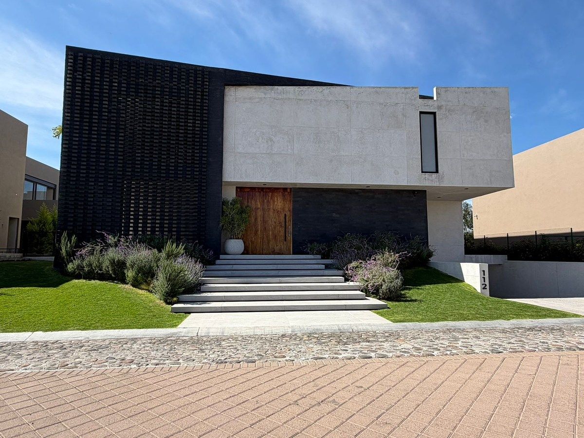 CASA EN VENTA EN EL CAMPANARIO, QUERÉTARO - foto 1