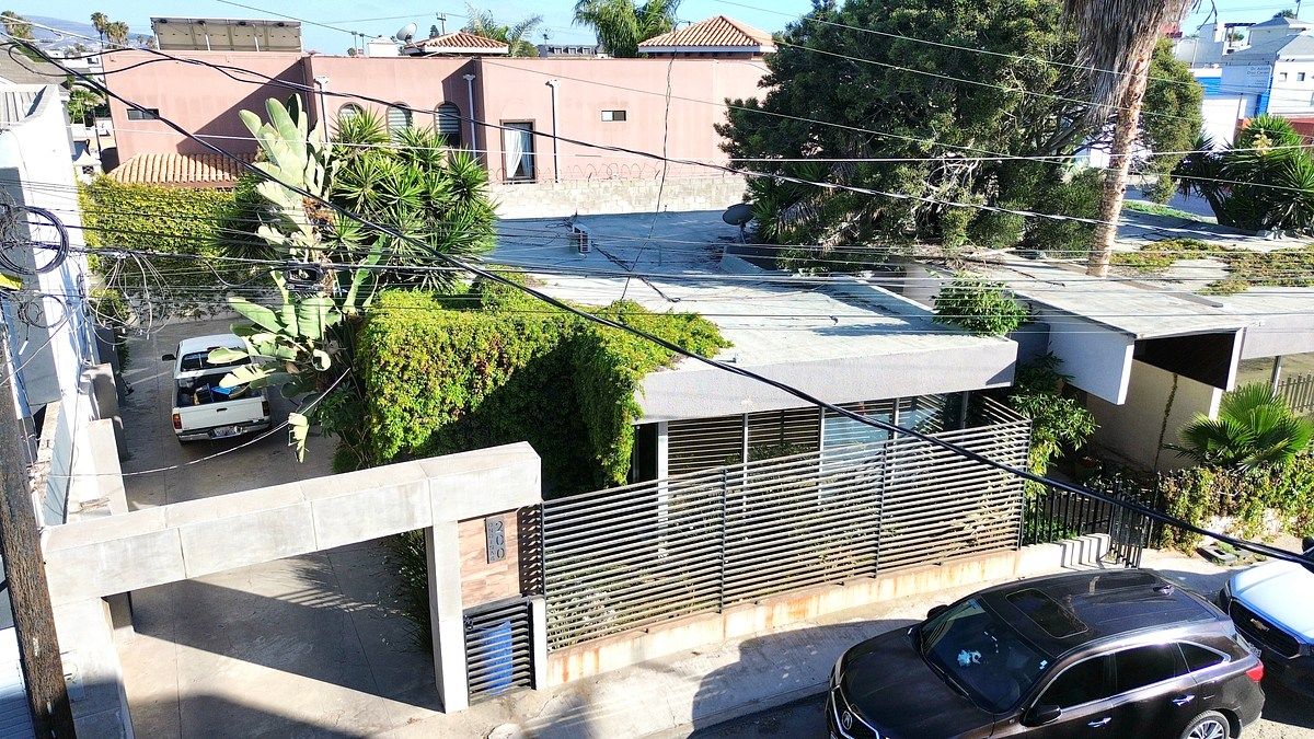 Casa Semilujo en Playa Ensenada | Binacional, foto 1 de 26