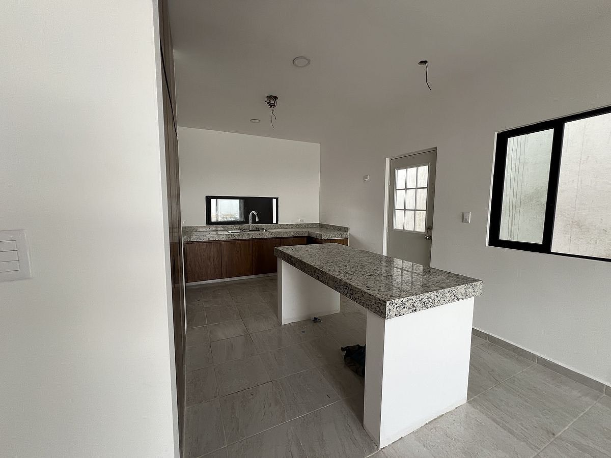 CASA CON AMPLIOS ESPACIOS AL NORTE DE MÉRIDA, DZITYÁ - foto 3