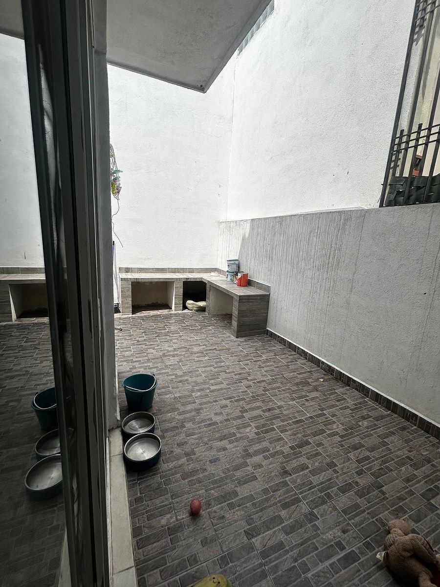 6 of 16: Patio